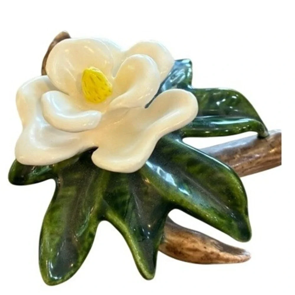 Magnolia Flower Ceramic Figurine White Green 5x4.5 Excellent Southern